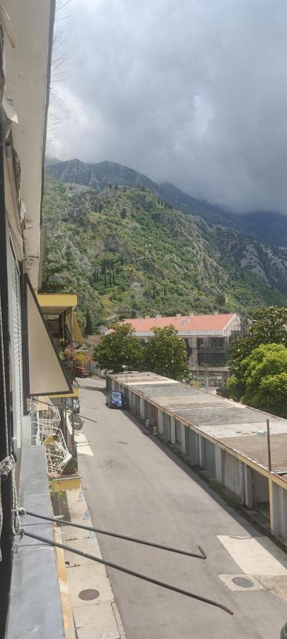 Apartment Oaza Kotor Exterior photo