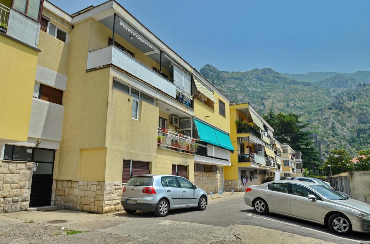 Apartment Oaza Kotor Exterior photo
